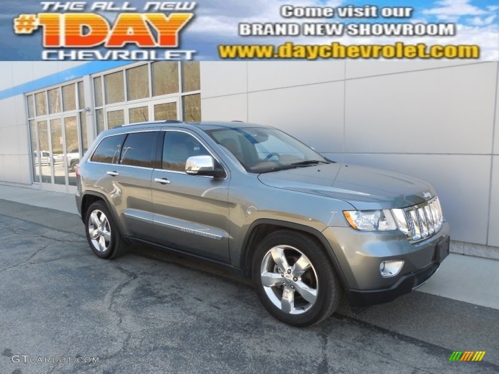 Mineral Gray Metallic Jeep Grand Cherokee