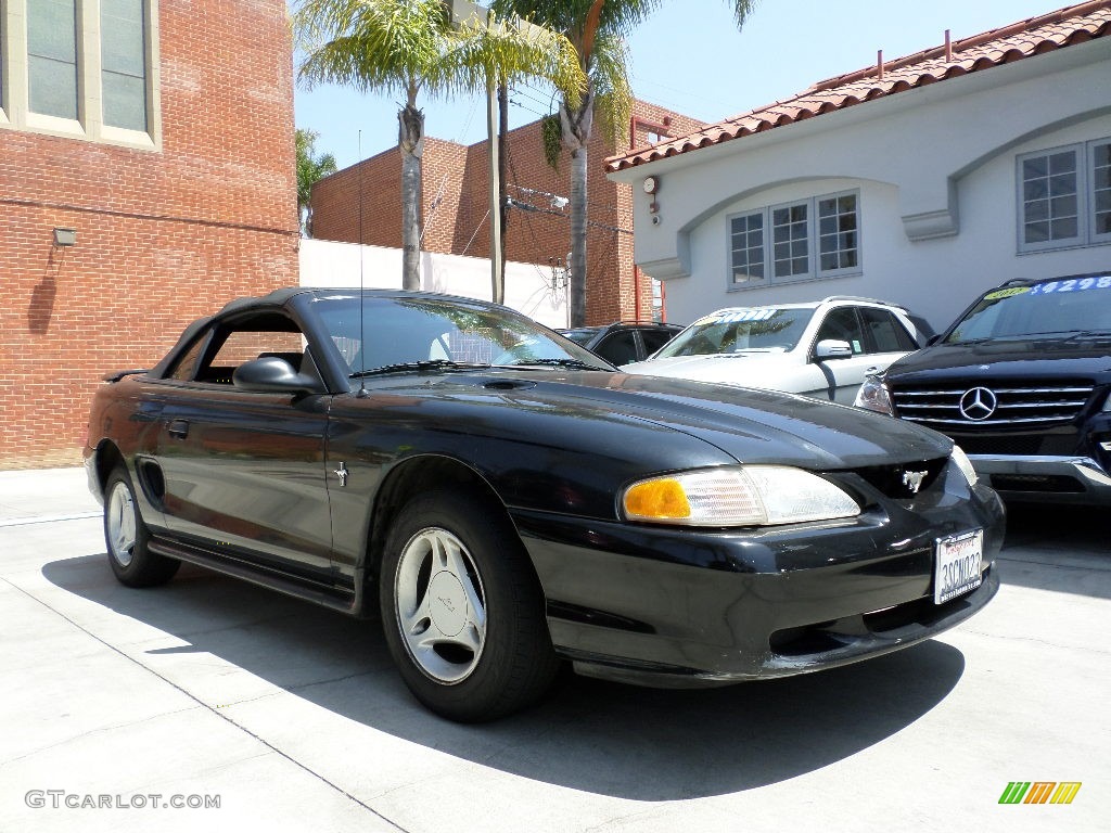 1996 Mustang V6 Convertible - Black / Grey Cloth photo #1