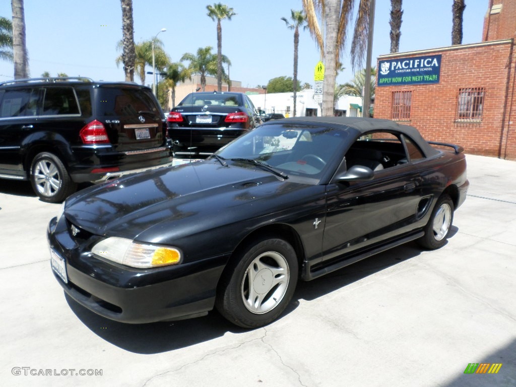 1996 Mustang V6 Convertible - Black / Grey Cloth photo #5