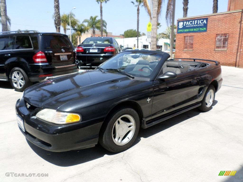 1996 Mustang V6 Convertible - Black / Grey Cloth photo #18