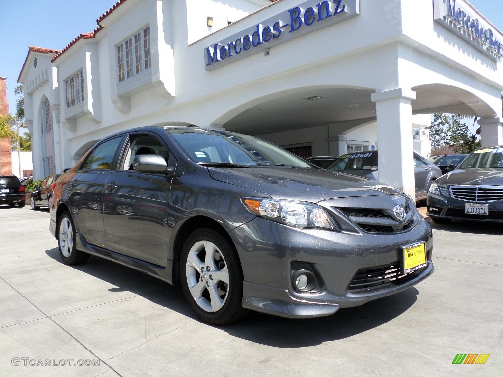 Magnetic Gray Metallic Toyota Corolla