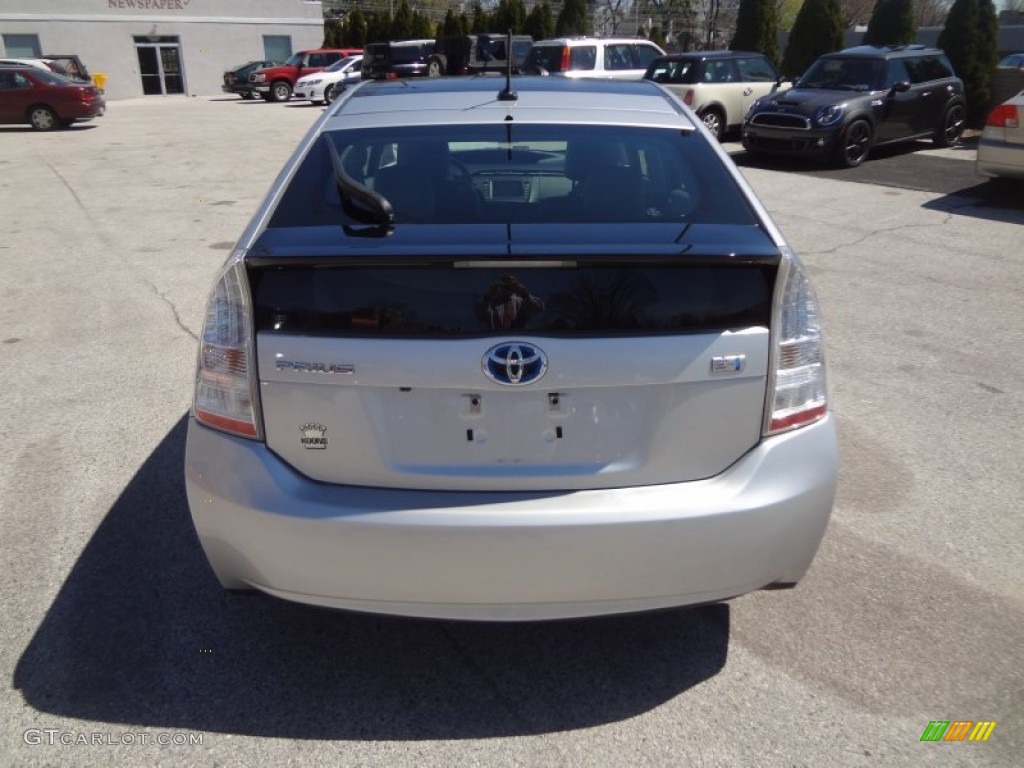 2010 Prius Hybrid IV - Classic Silver Metallic / Misty Gray photo #10