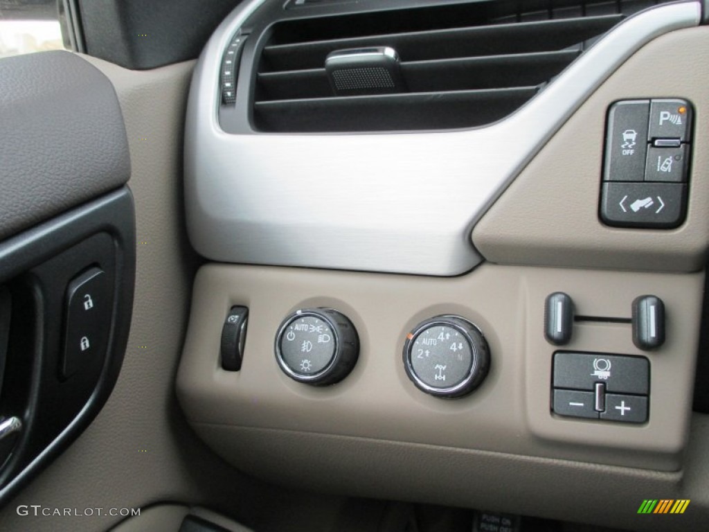 2015 GMC Yukon SLE 4WD Controls Photo #92735068
