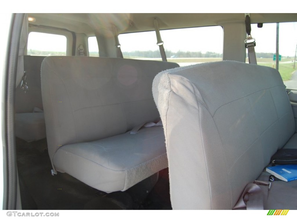 2007 E Series Van E350 Super Duty XL 15 Passenger - Oxford White / Medium Flint Grey photo #17