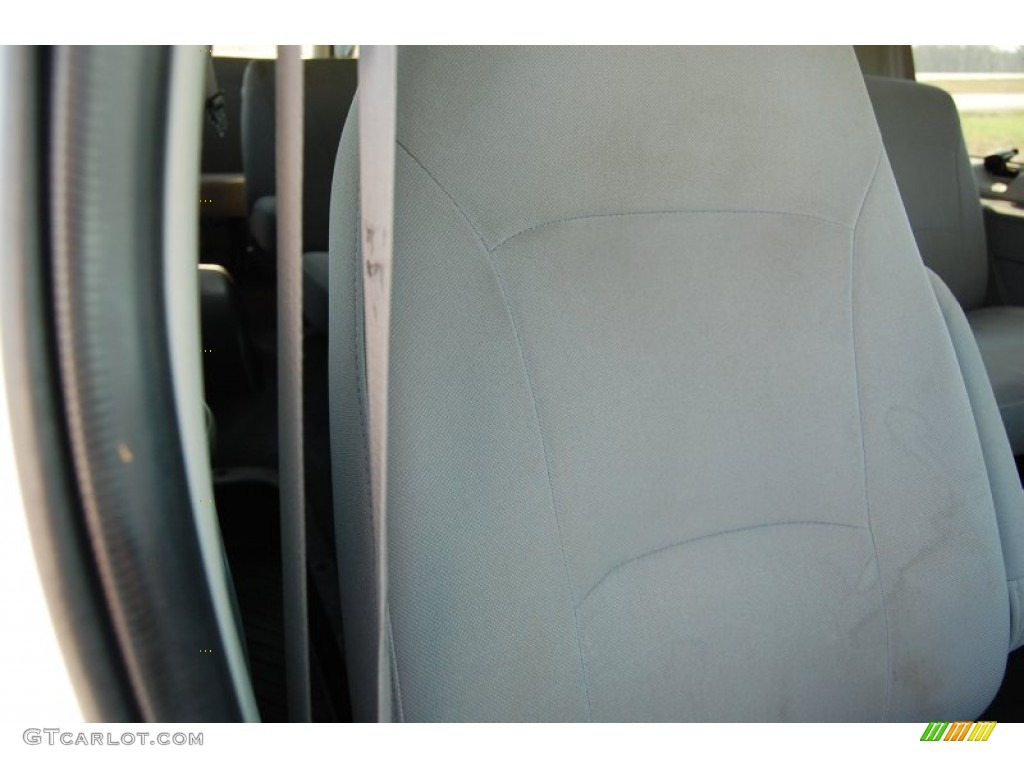 2007 E Series Van E350 Super Duty XL 15 Passenger - Oxford White / Medium Flint Grey photo #27