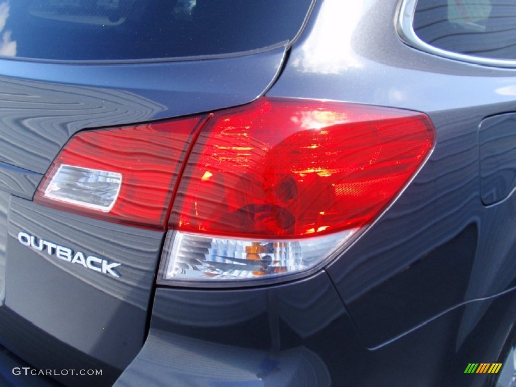 2011 Outback 2.5i Limited Wagon - Graphite Gray Metallic / Off Black photo #18