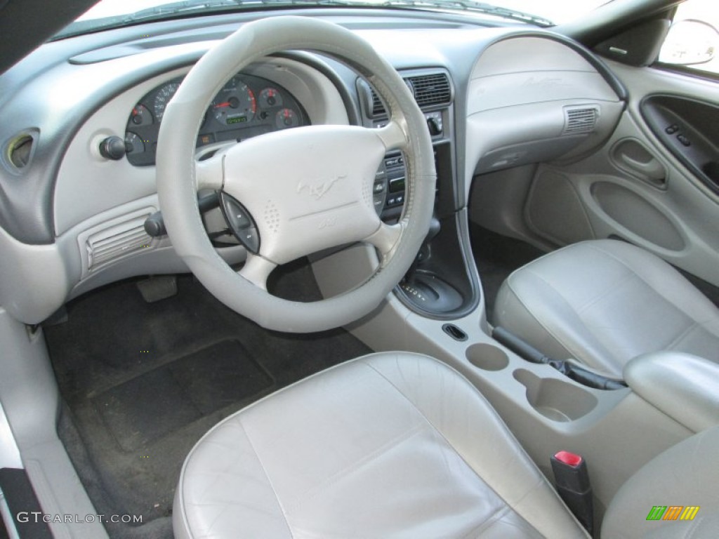 2004 Mustang V6 Coupe - Silver Metallic / Medium Graphite photo #15