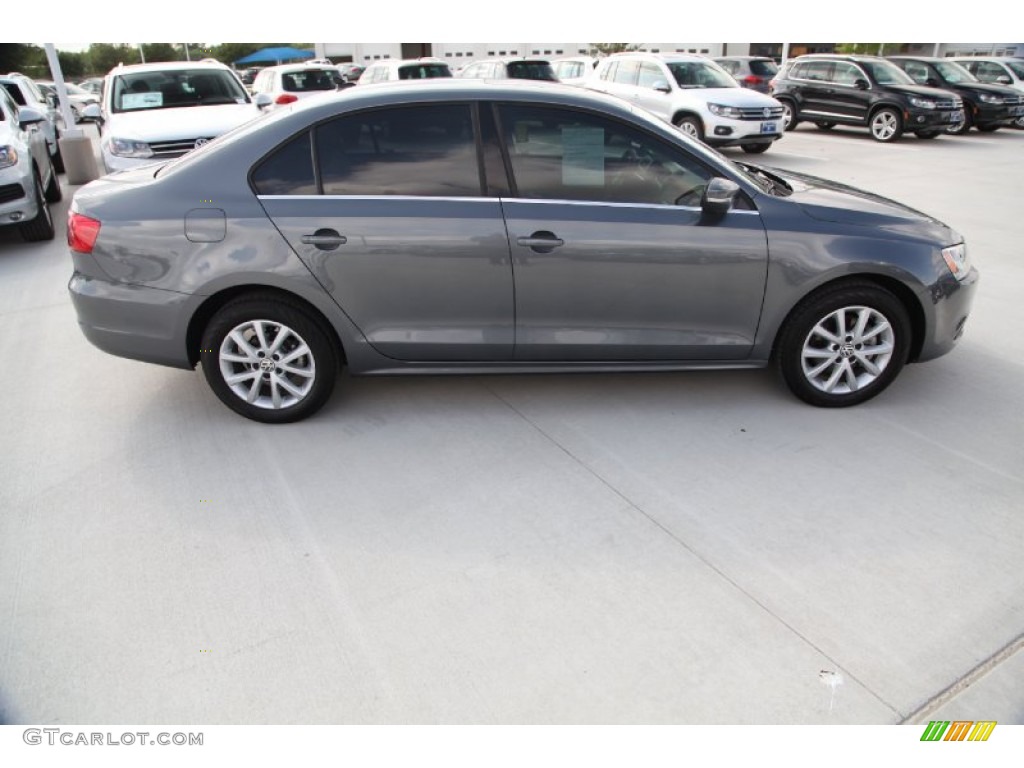 2013 Jetta SE Sedan - Platinum Gray Metallic / Titan Black photo #10