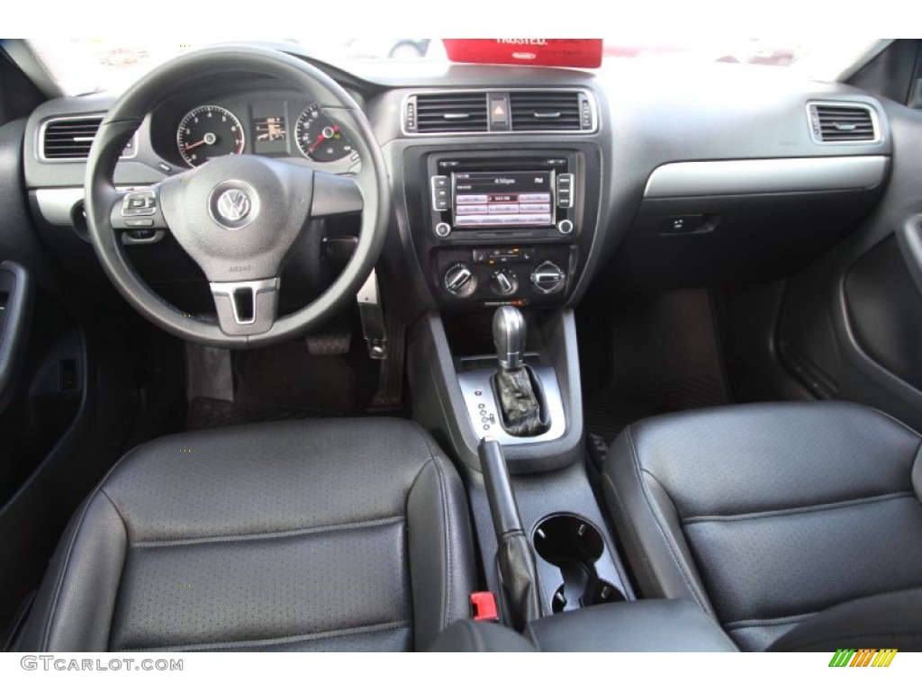 2013 Jetta SE Sedan - Platinum Gray Metallic / Titan Black photo #25