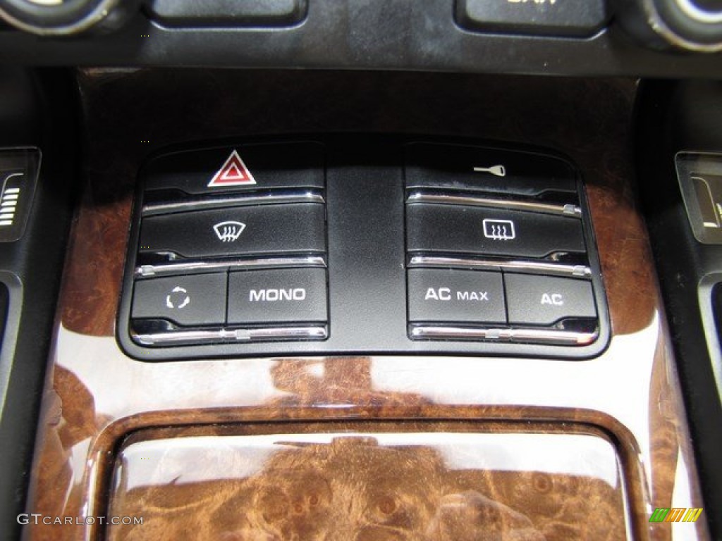 2011 Porsche Cayenne Standard Cayenne Model Controls Photo #92745694
