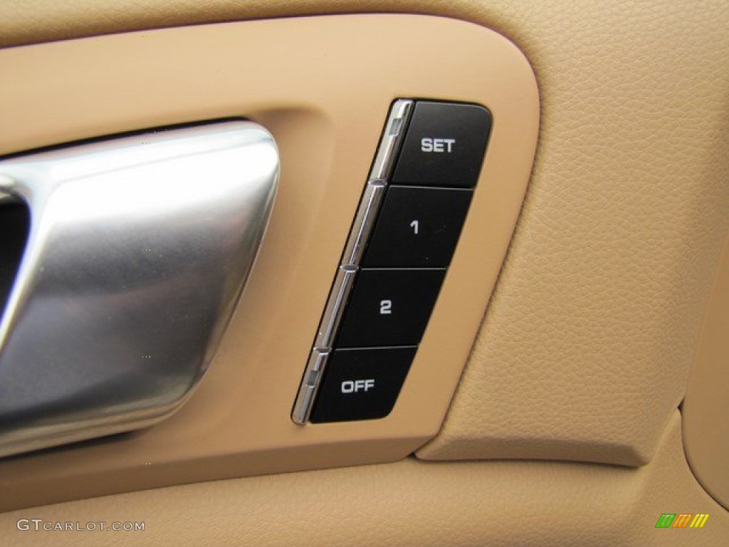 2011 Porsche Cayenne Standard Cayenne Model Controls Photo #92745880