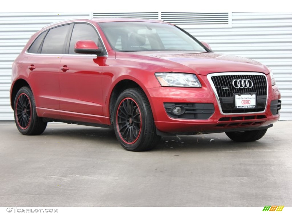 2010 Q5 3.2 quattro - Garnet Red Pearl Effect / Black photo #1