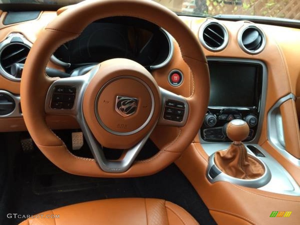 2014 Dodge SRT Viper GTS Coupe Caramel Dashboard Photo #92749192