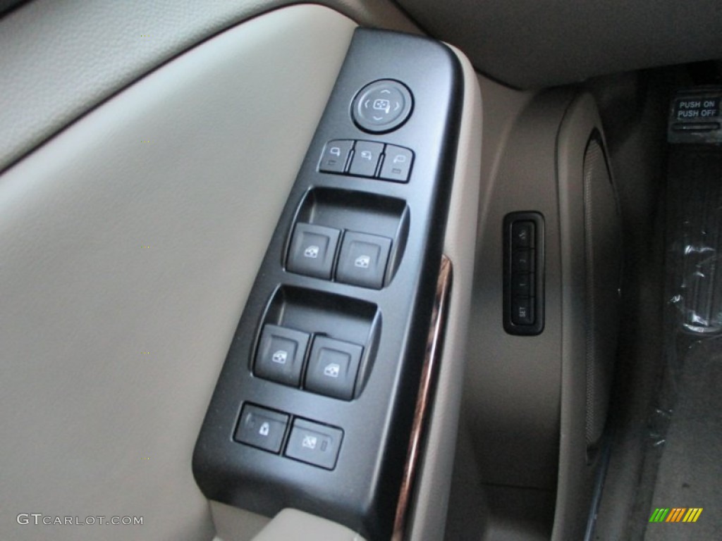 2015 GMC Yukon XL SLT 4WD Controls Photo #92751109