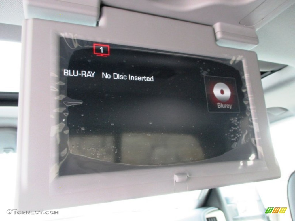 2015 GMC Sierra 3500HD Denali Crew Cab 4x4 Dual Rear Wheel Entertainment System Photo #92753521