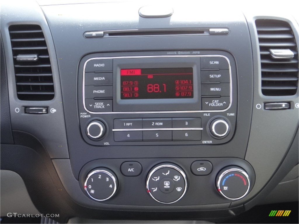 2014 Kia Forte LX Controls Photos