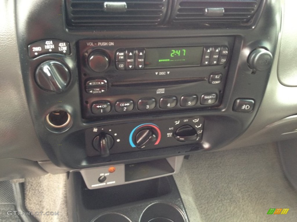 2002 Ranger XLT SuperCab 4x4 - Toreador Red Metallic / Dark Graphite photo #27