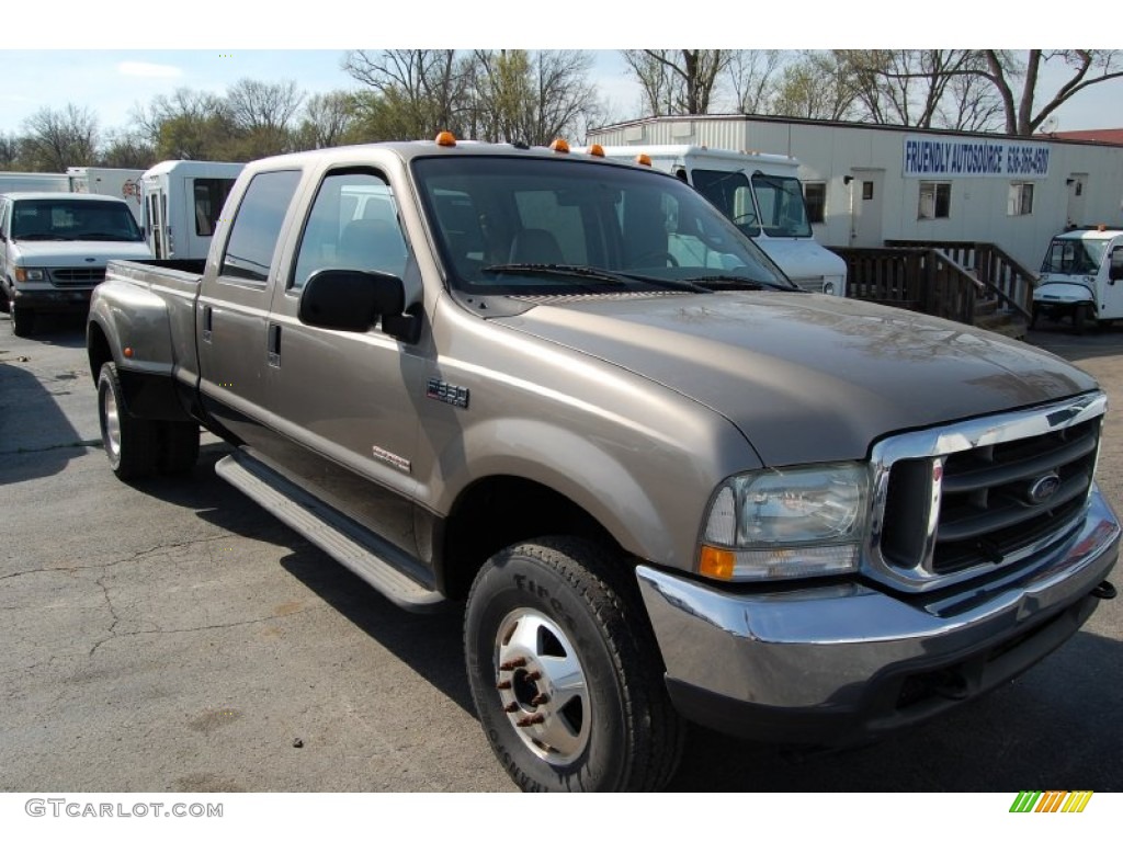 2004 F350 Super Duty Lariat Crew Cab 4x4 Dually - Arizona Beige Metallic / Medium Parchment photo #2