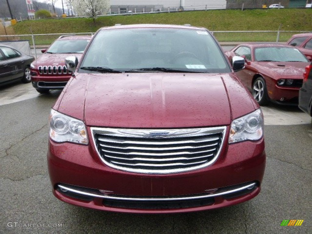 2014 Town & Country Limited - Deep Cherry Red Crystal Pearl / Dark Frost Beige/Medium Frost Beige photo #7