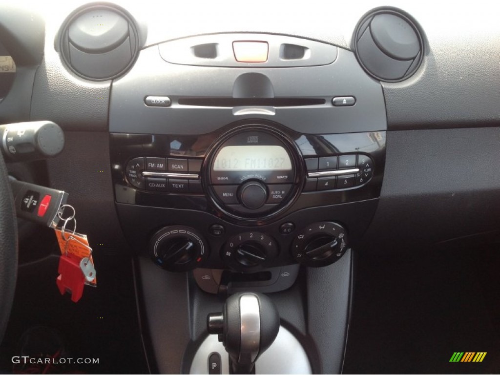 2011 MAZDA2 Sport - Crystal White Pearl / Black photo #8