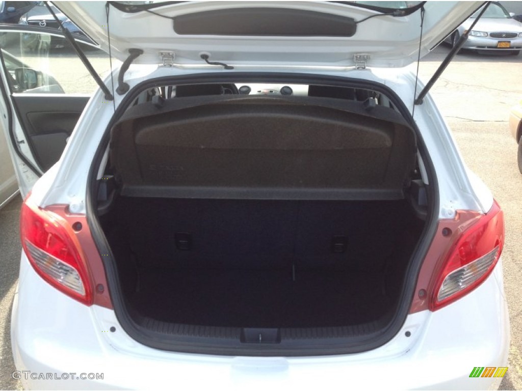 2011 MAZDA2 Sport - Crystal White Pearl / Black photo #12