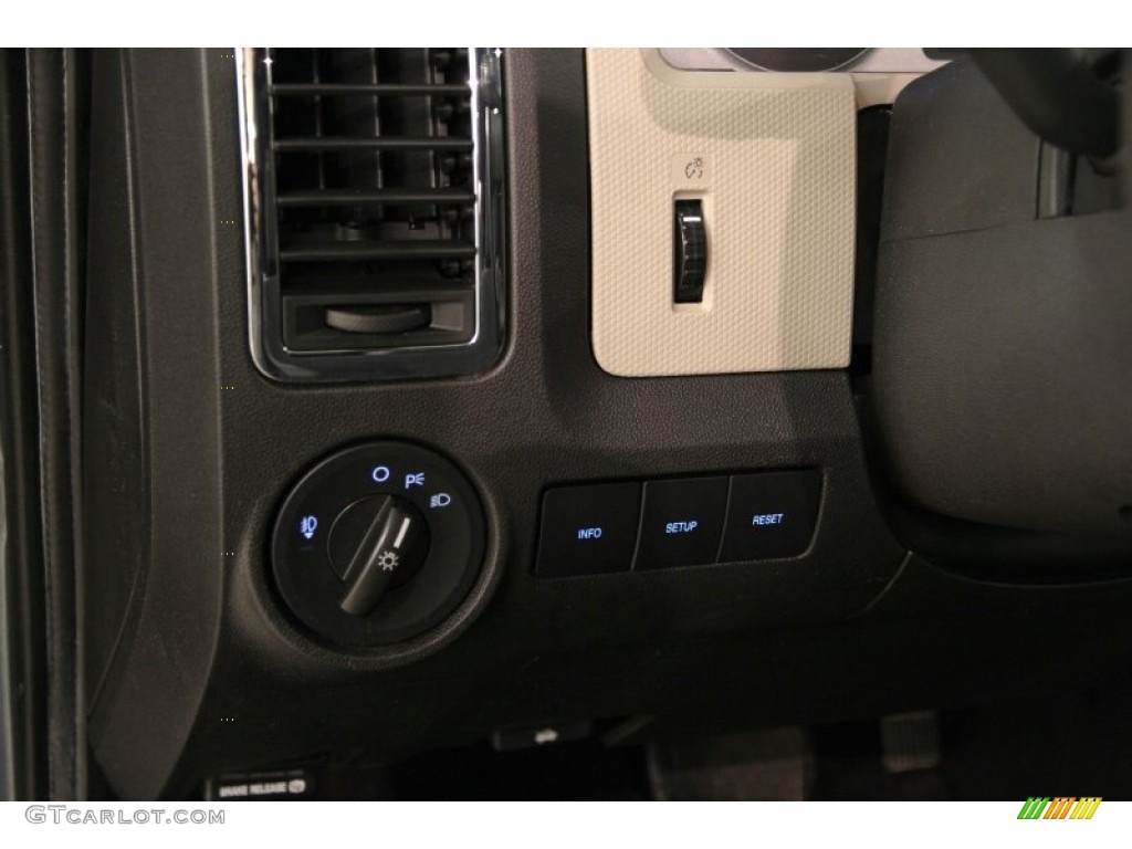 2010 Mariner V6 4WD - Steel Blue Metallic / Black photo #6