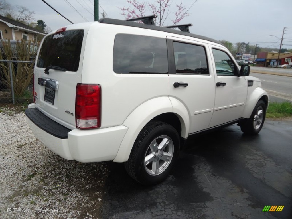 2007 Nitro SLT 4x4 - Stone White / Dark Khaki/Medium Khaki photo #4