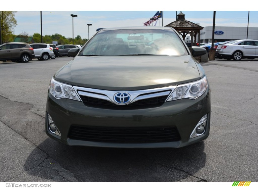 2014 Camry Hybrid XLE - Cypress Pearl / Ivory photo #4