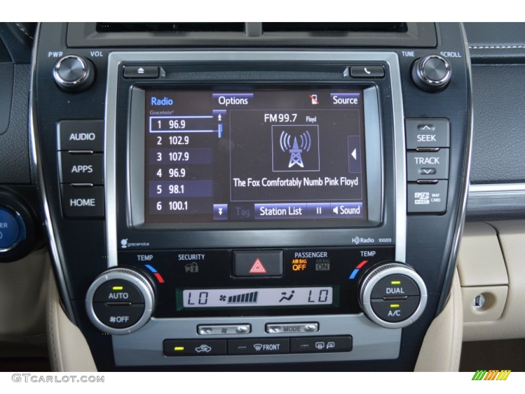 2014 Camry Hybrid XLE - Cypress Pearl / Ivory photo #12