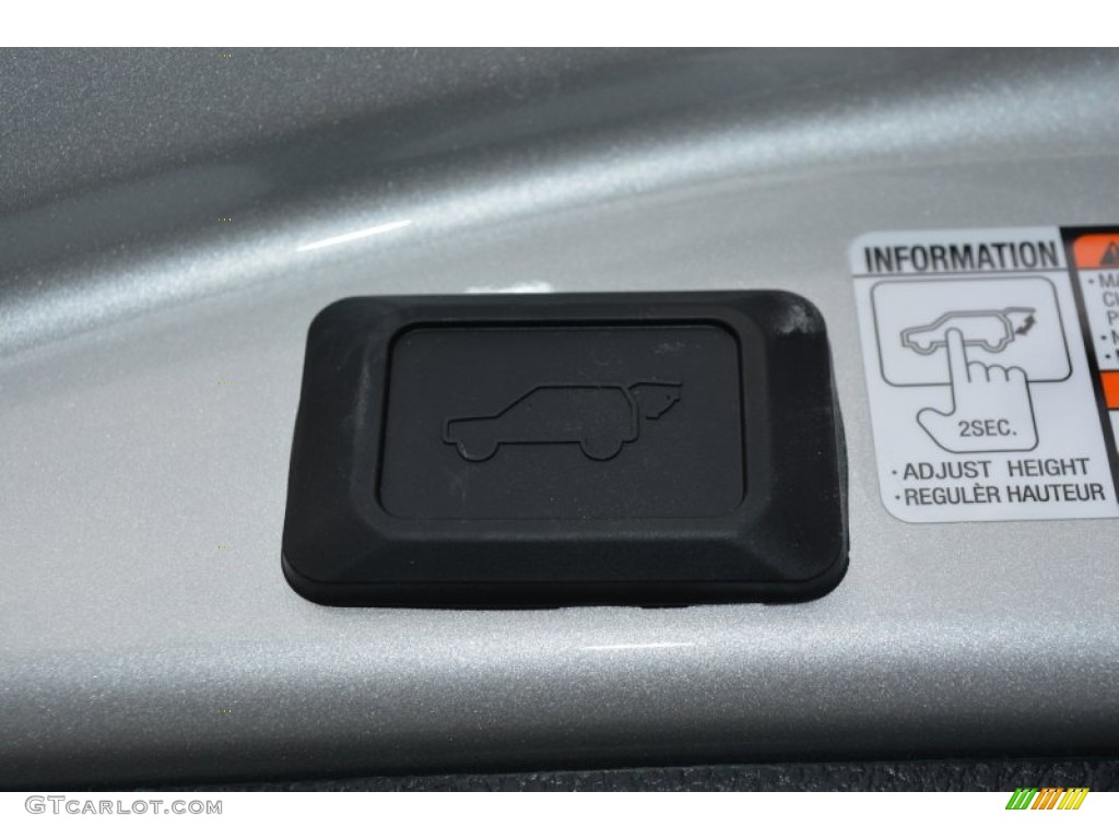 2014 RAV4 Limited - Classic Silver Metallic / Black photo #10