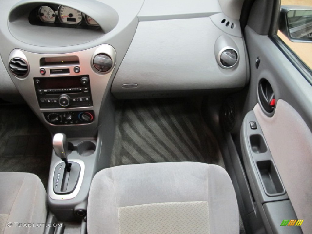 2006 ION 3 Sedan - Black Onyx / Gray photo #26