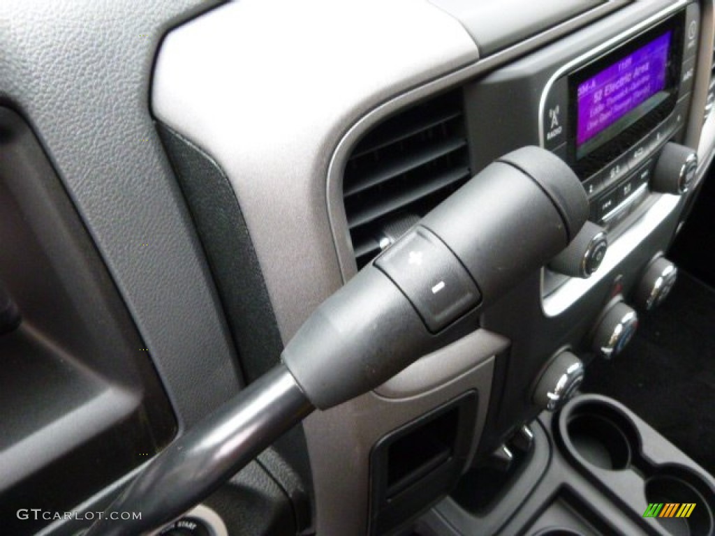 2014 Ram 2500 Tradesman Crew Cab 4x4 6 Speed Automatic Transmission Photo #92790613