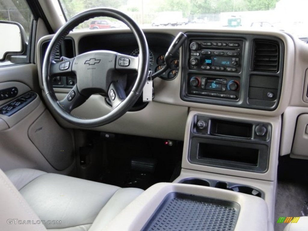 2005 Suburban 1500 LT - Sandstone Metallic / Tan/Neutral photo #10