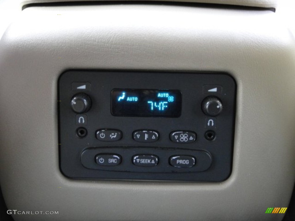 2005 Suburban 1500 LT - Sandstone Metallic / Tan/Neutral photo #22