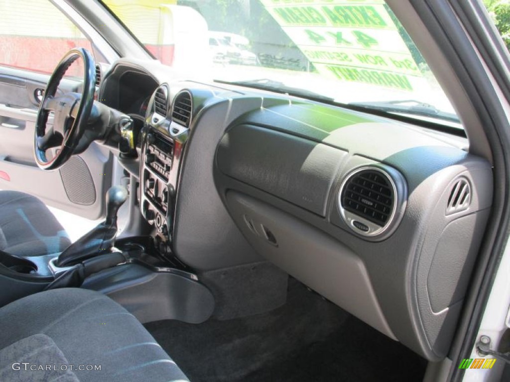 2003 GMC Envoy XL SLE 4x4 Dashboard Photos