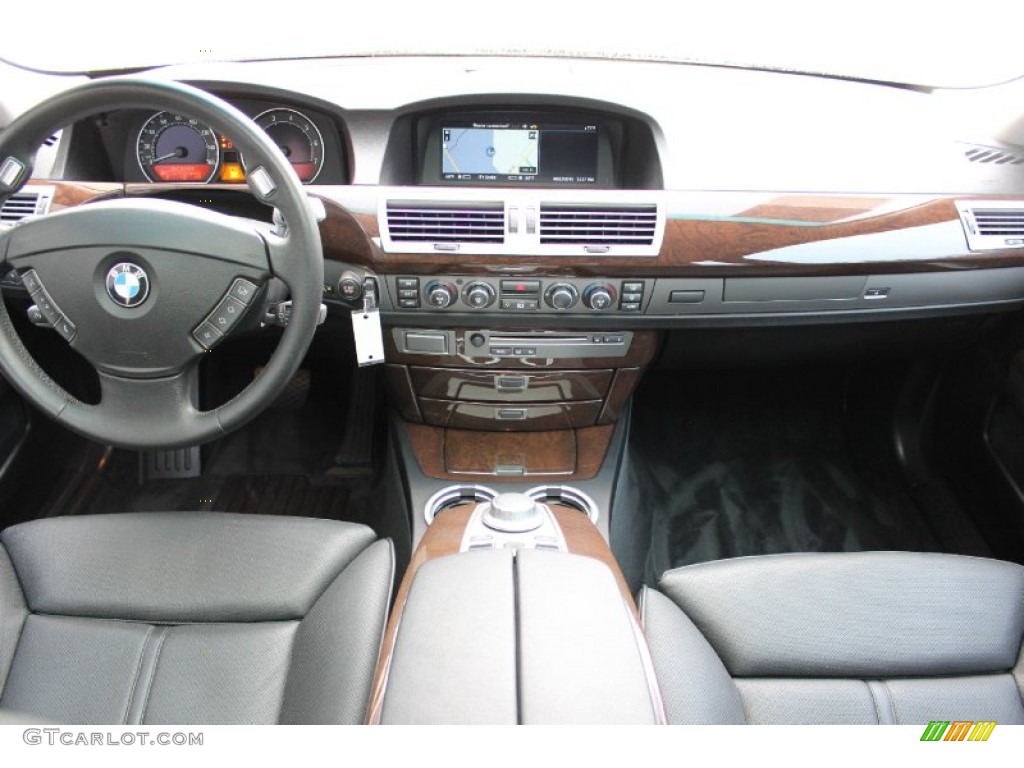 2006 BMW 7 Series 750i Sedan Dashboard Photos