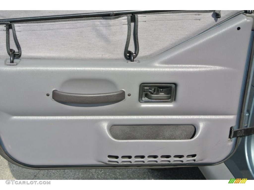 1997 Jeep Wrangler SE 4x4 Gray Door Panel Photo #92794650