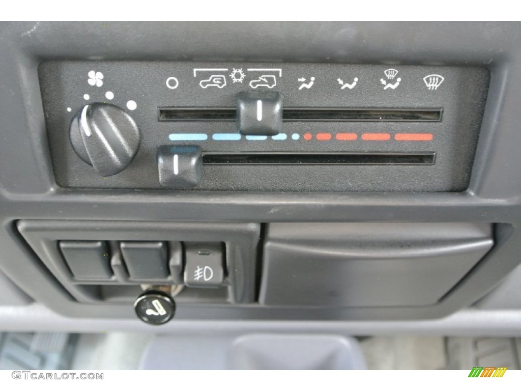 1997 Jeep Wrangler SE 4x4 Controls Photo #92794701
