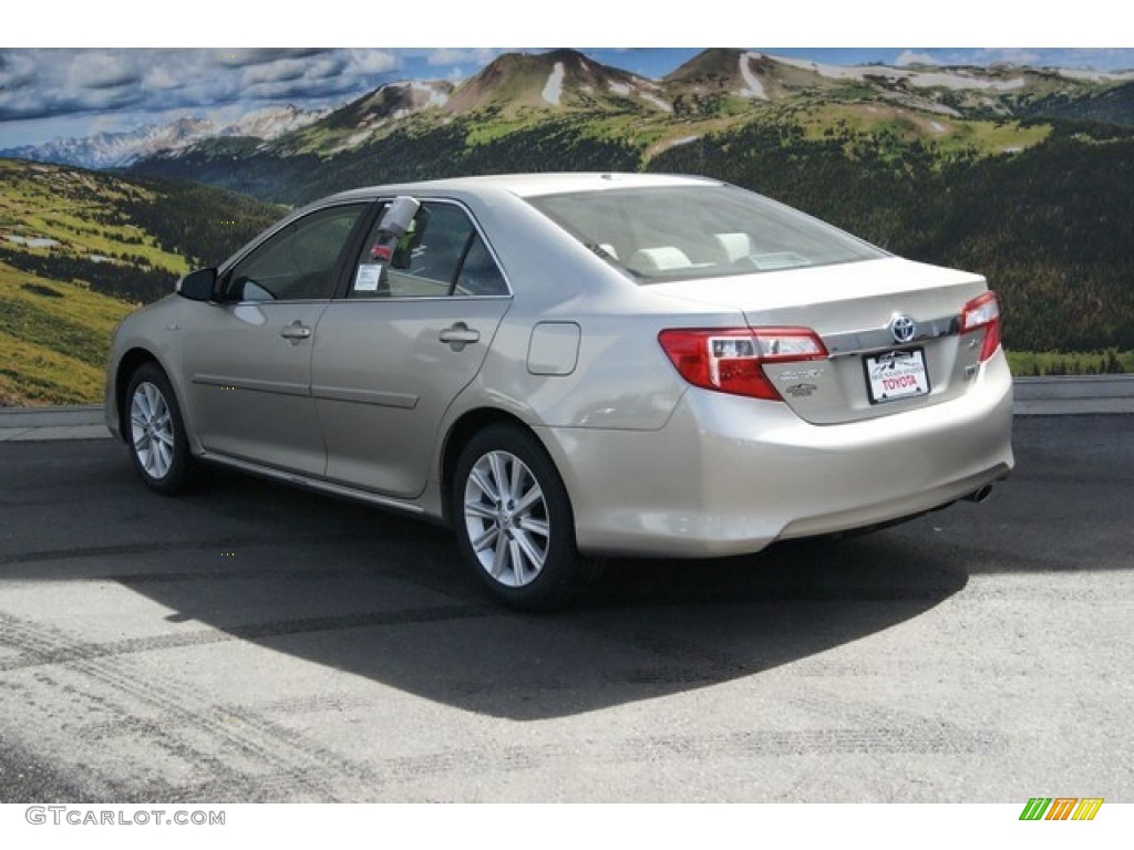 2014 Camry Hybrid XLE - Champagne Mica / Ivory photo #3