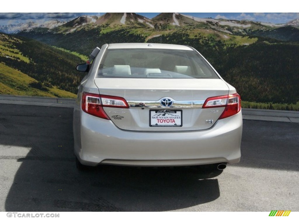 2014 Camry Hybrid XLE - Champagne Mica / Ivory photo #4