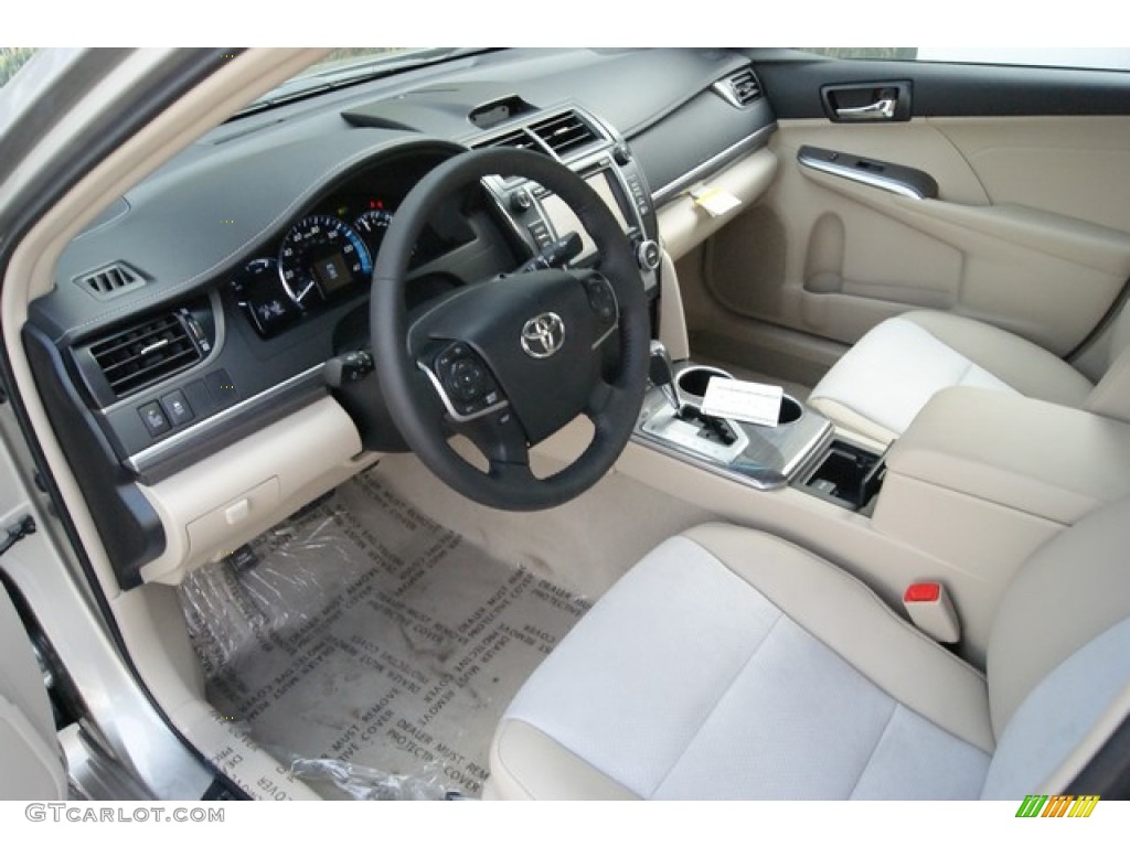 2014 Camry Hybrid XLE - Champagne Mica / Ivory photo #5
