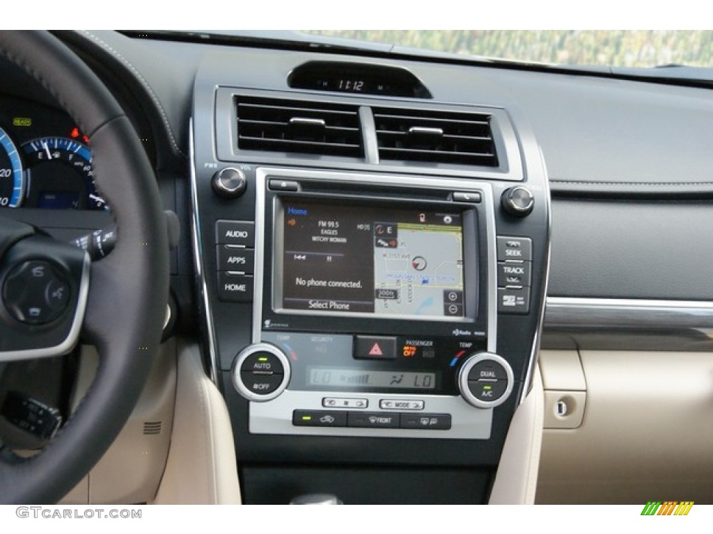 2014 Camry Hybrid XLE - Champagne Mica / Ivory photo #6