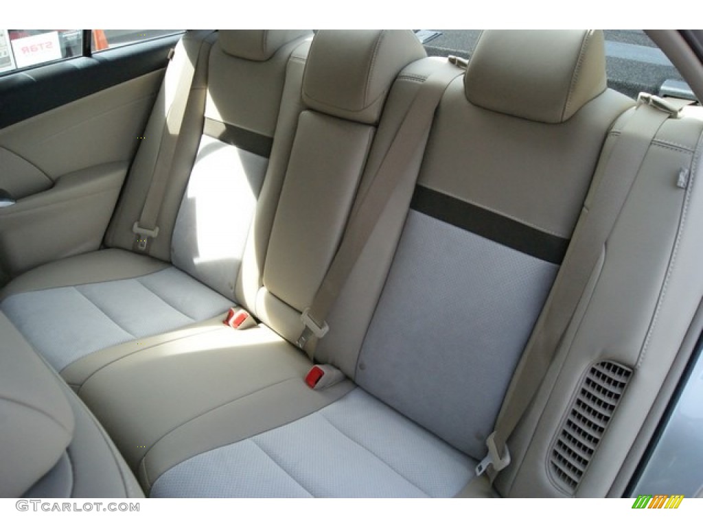 2014 Camry Hybrid XLE - Champagne Mica / Ivory photo #7