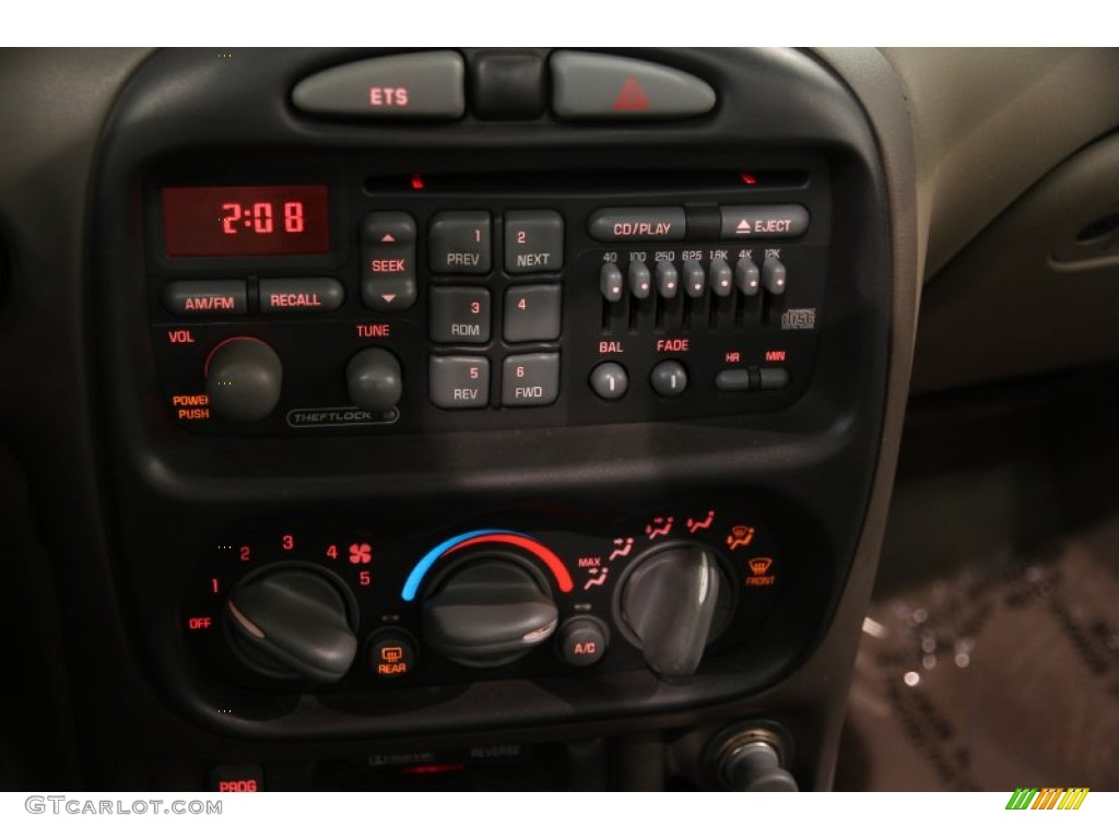 2000 Pontiac Grand Am GT Sedan Controls Photos