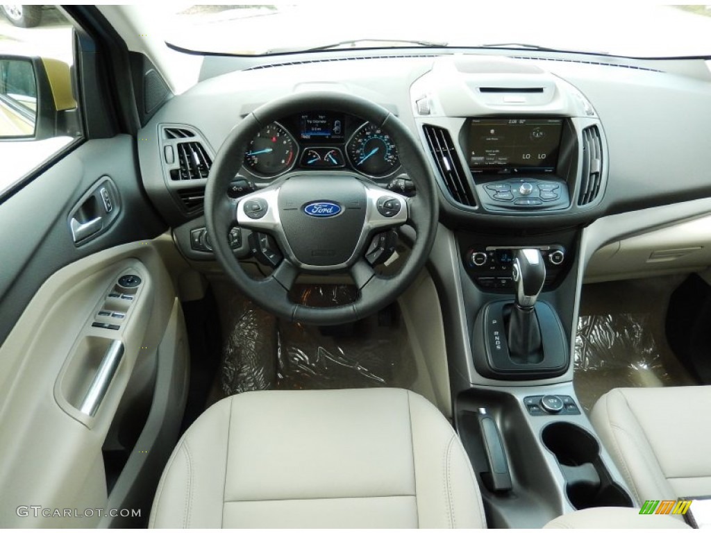 2014 Ford Escape SE 1.6L EcoBoost Dashboard Photos