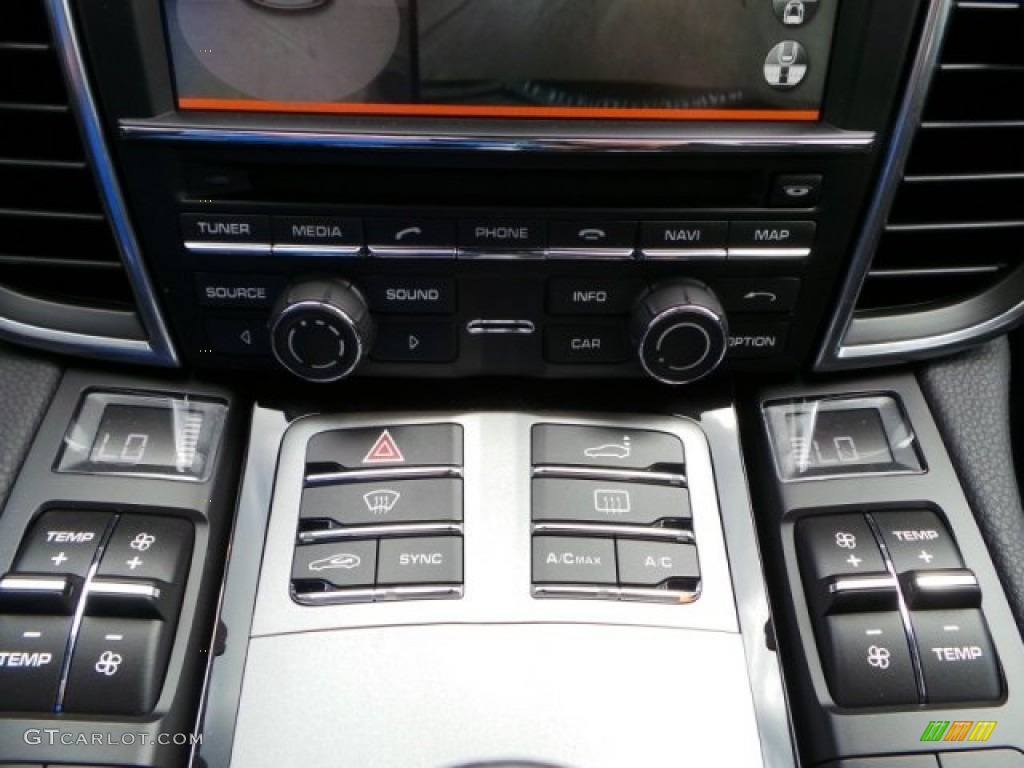 2014 Porsche Panamera S Controls Photo #92807250