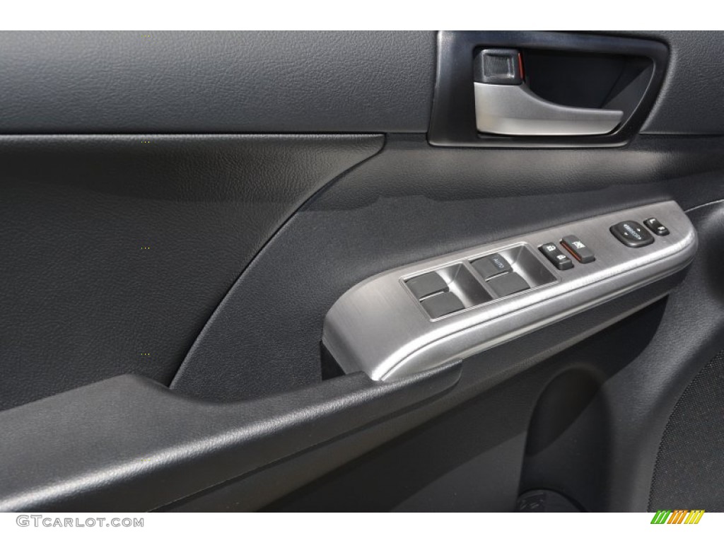 2014 Camry SE - Super White / Black photo #5