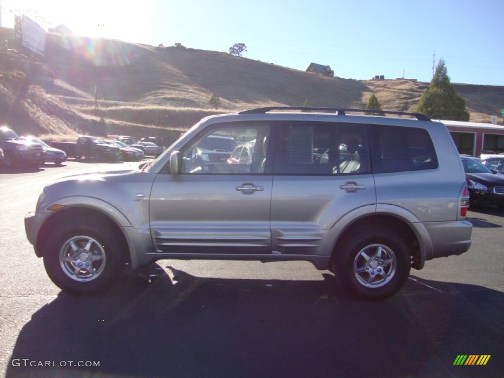 2002 Montero Limited 4x4 - Sudan Beige Metallic / Tan photo #4
