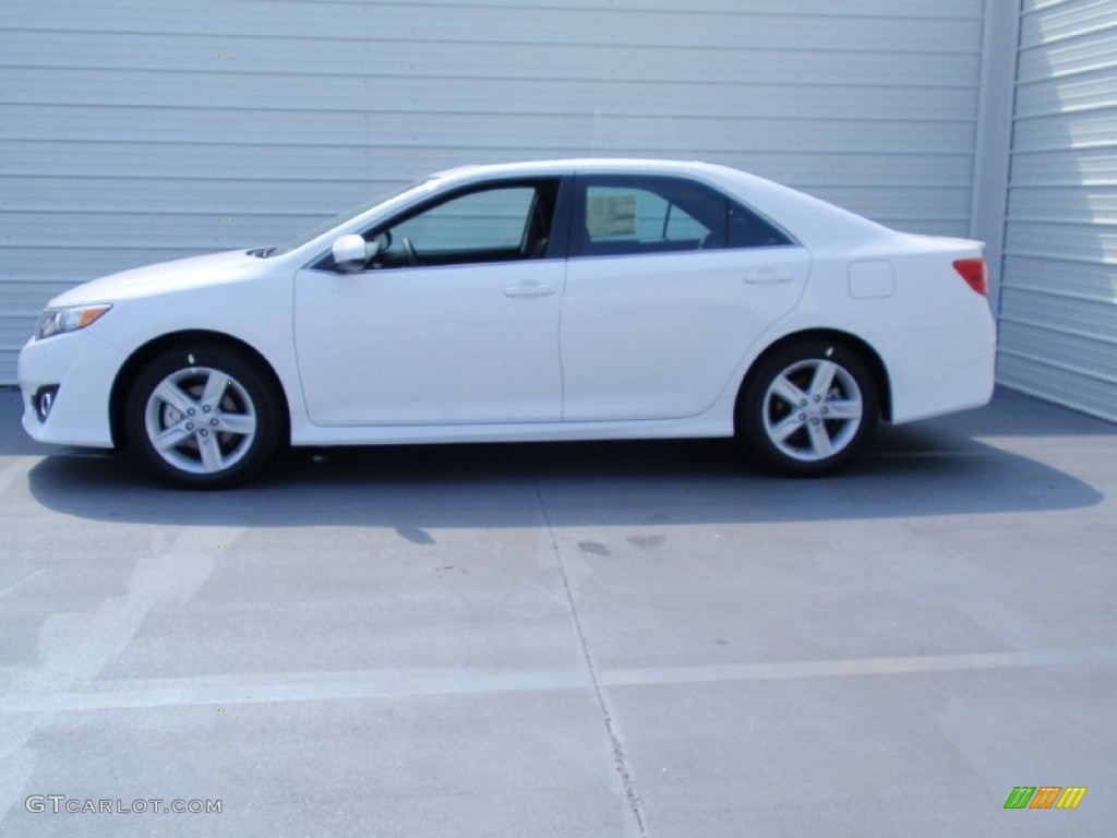 2014 Camry SE - Super White / Black/Ash photo #6