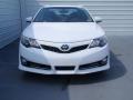 2014 Super White Toyota Camry SE  photo #8